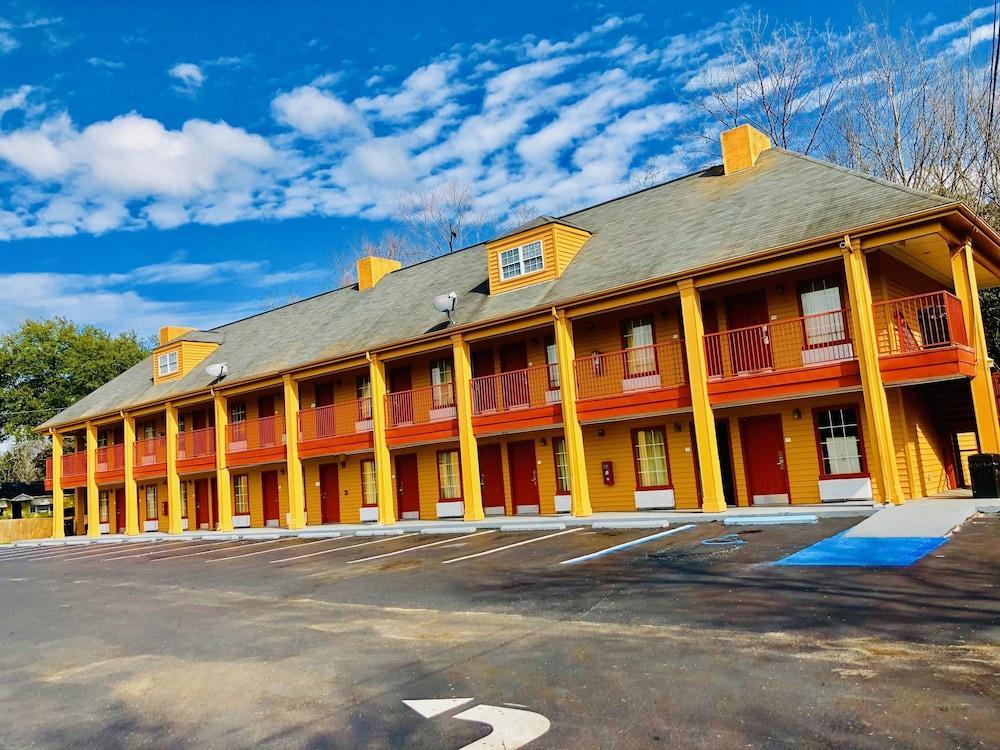 Baymont By Wyndham Selma Hotel Buitenkant foto
