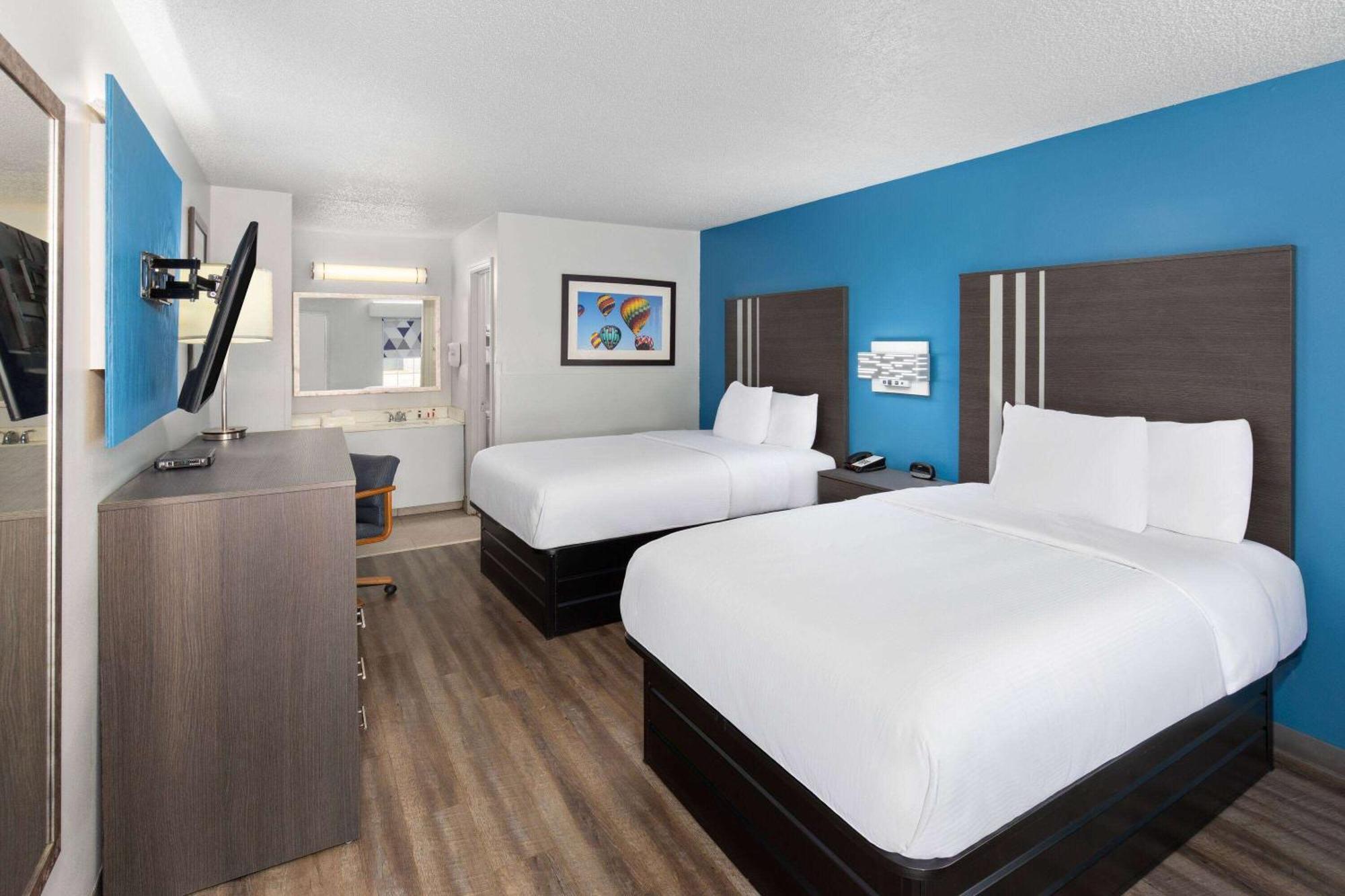 Baymont By Wyndham Selma Hotel Buitenkant foto