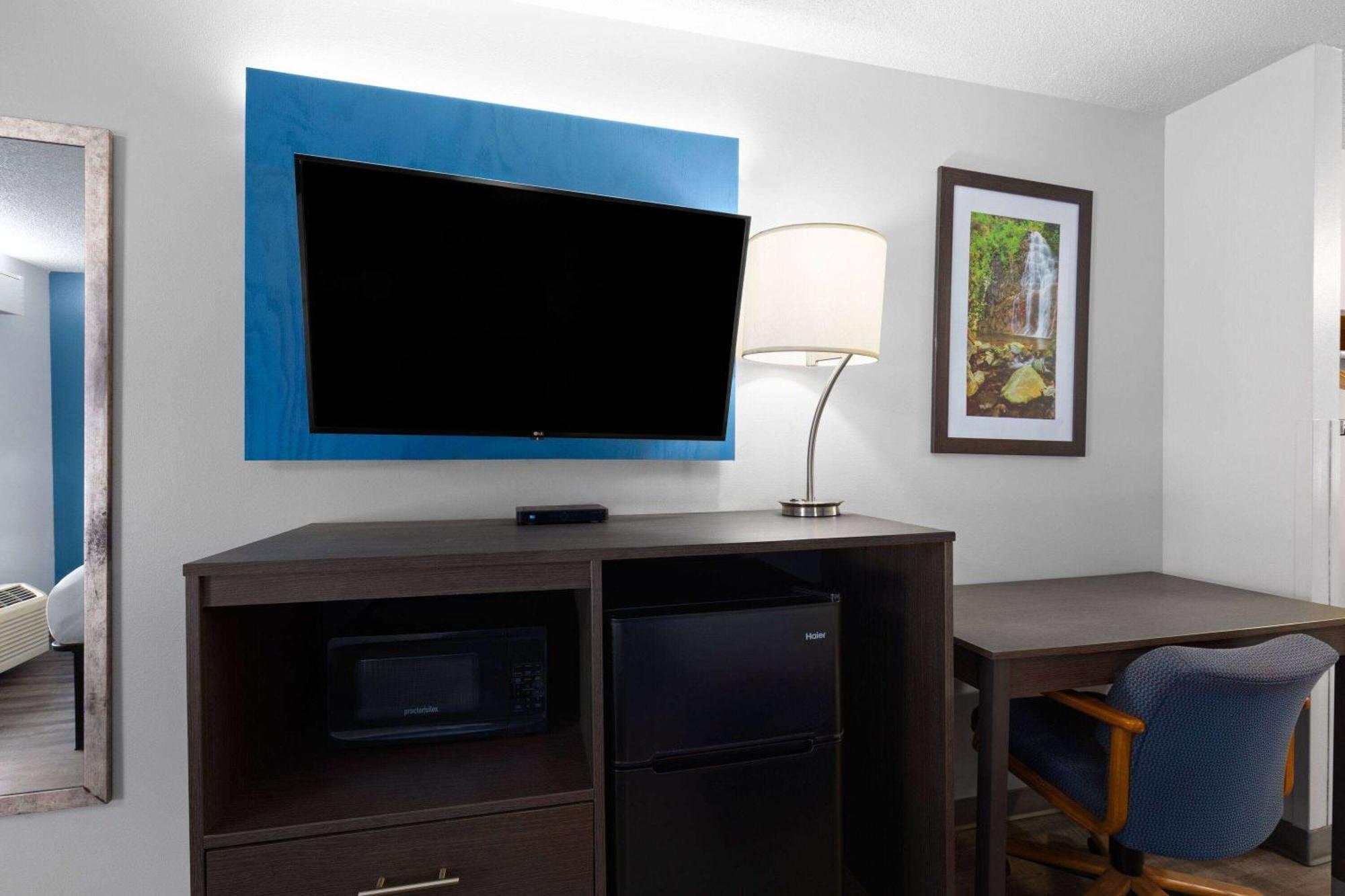 Baymont By Wyndham Selma Hotel Buitenkant foto