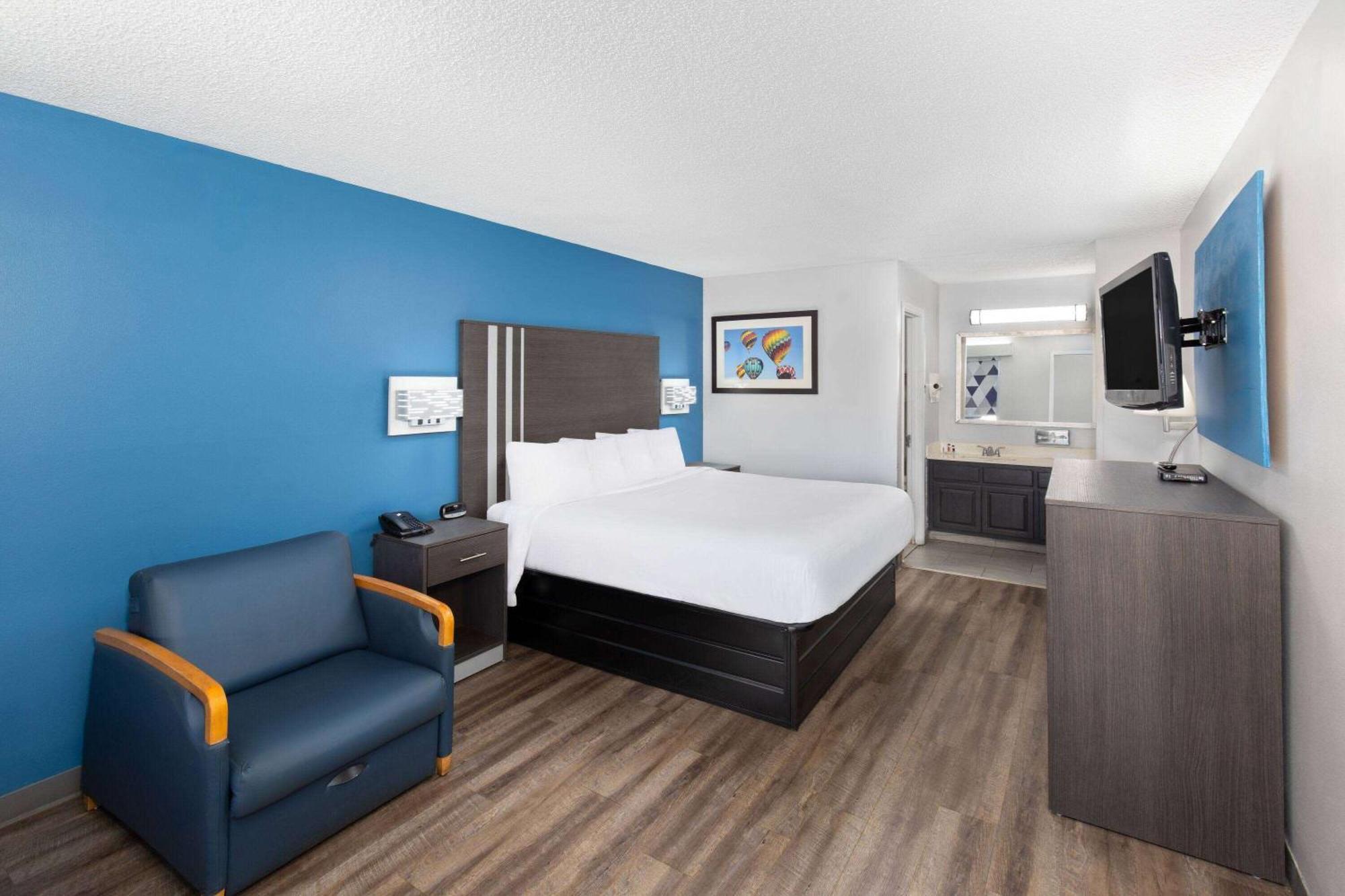 Baymont By Wyndham Selma Hotel Buitenkant foto