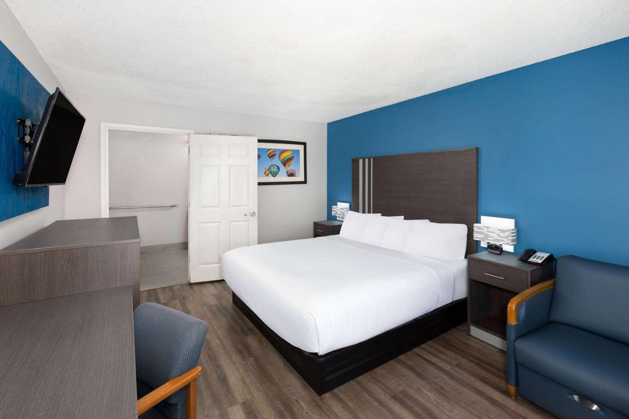 Baymont By Wyndham Selma Hotel Buitenkant foto