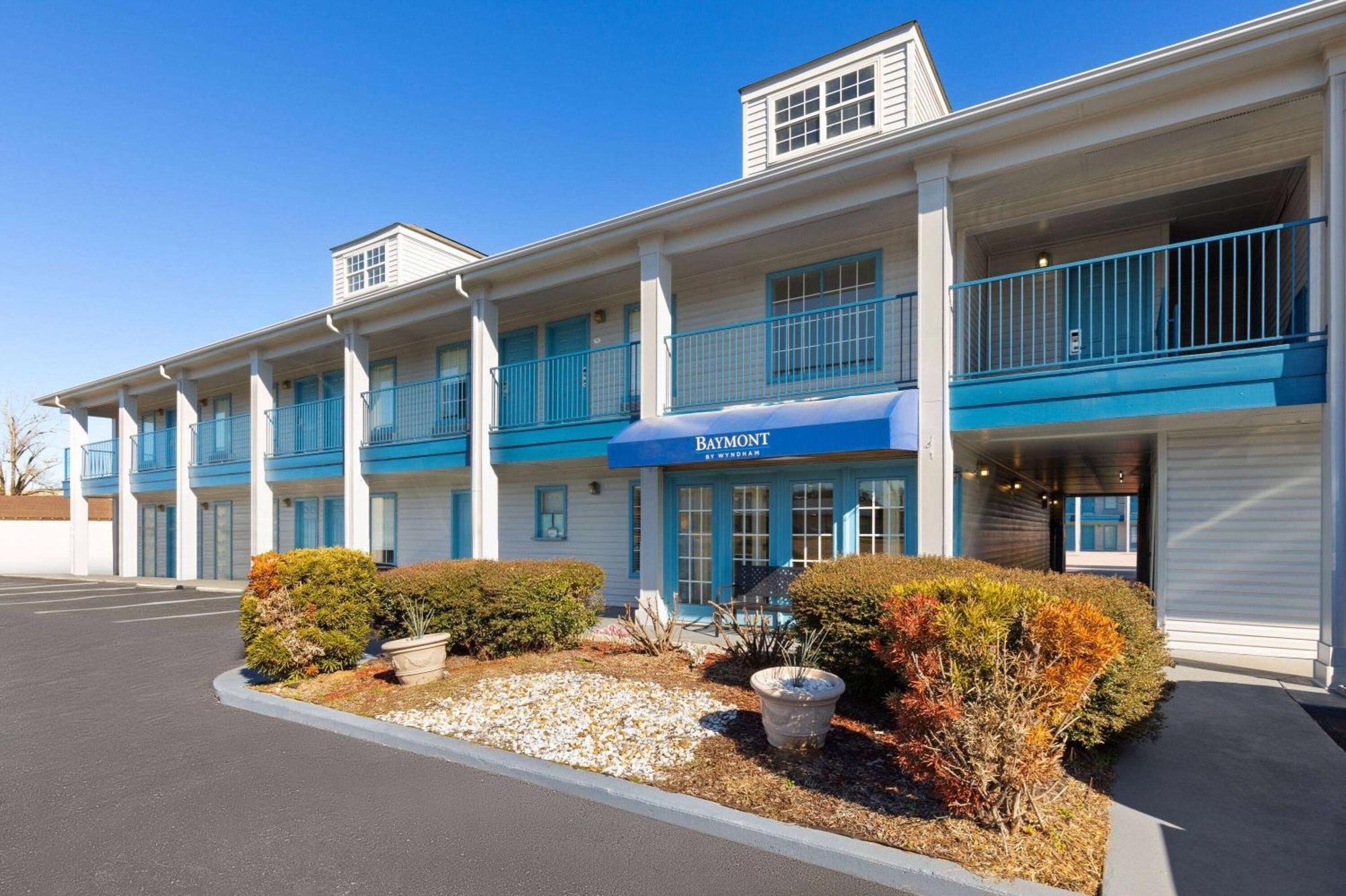 Baymont By Wyndham Selma Hotel Buitenkant foto