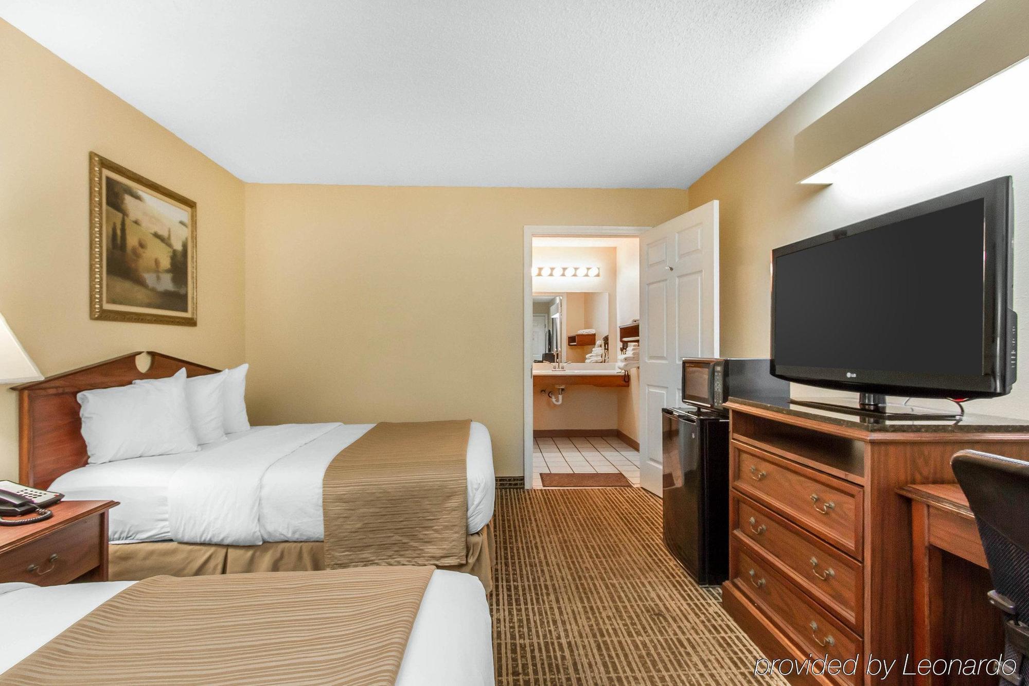 Baymont By Wyndham Selma Hotel Buitenkant foto