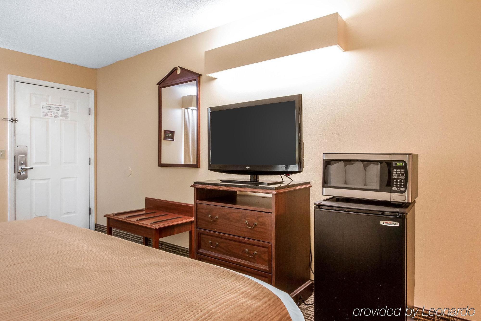 Baymont By Wyndham Selma Hotel Buitenkant foto