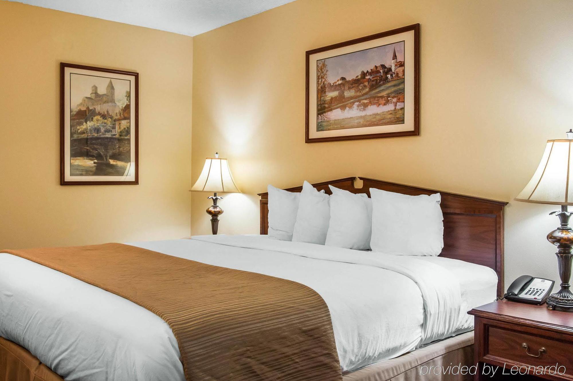 Baymont By Wyndham Selma Hotel Buitenkant foto