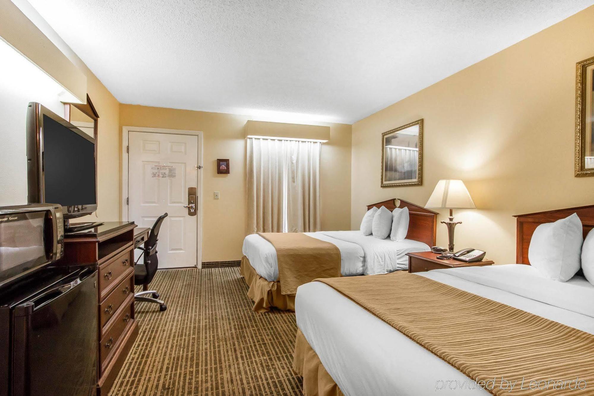 Baymont By Wyndham Selma Hotel Buitenkant foto