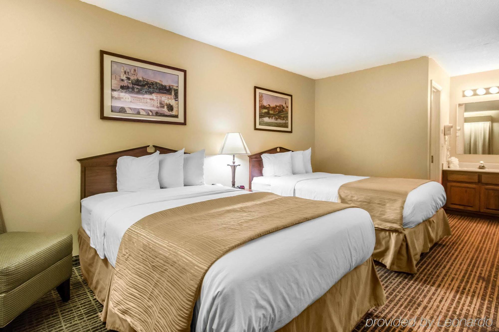 Baymont By Wyndham Selma Hotel Buitenkant foto